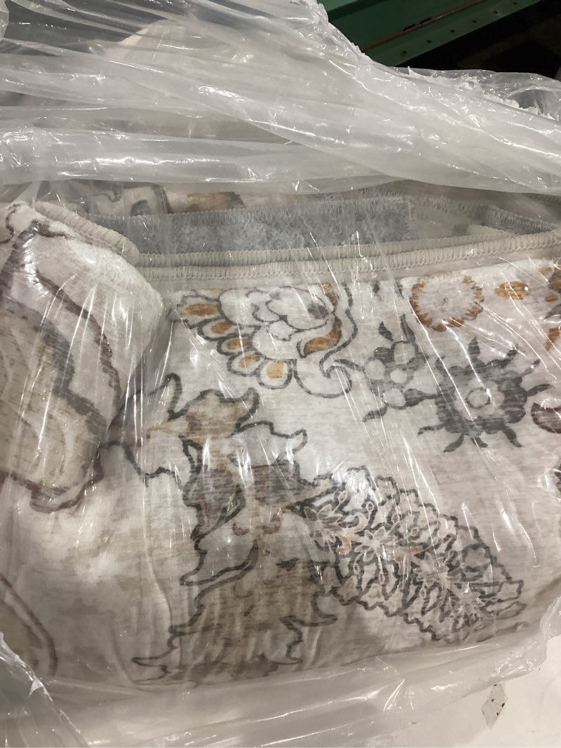 Condition photo showing Good Condition for wonnitar washable living room rugs, 8x10 area rugs for room decor, beige non slip ultra-thin soft cozy vintage floral distress neutral carpet for bedroom dining room farmhouse playroom 8' x 10' beige/brown