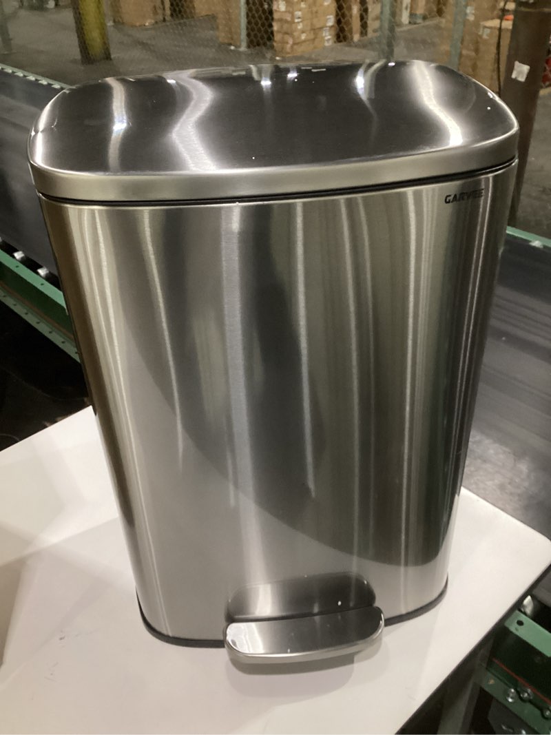 garvee trash can, size unknown