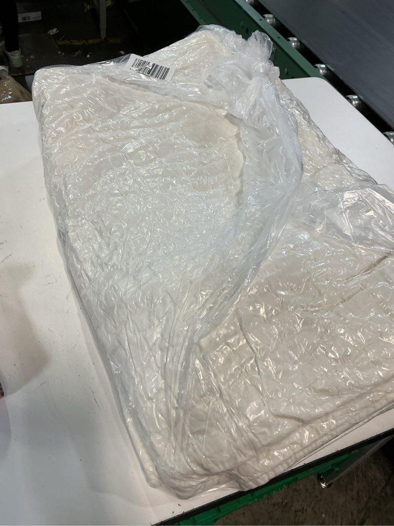 Condition photo showing Good Condition for european linen cotton stitch quilt, king/cal king, ivory
