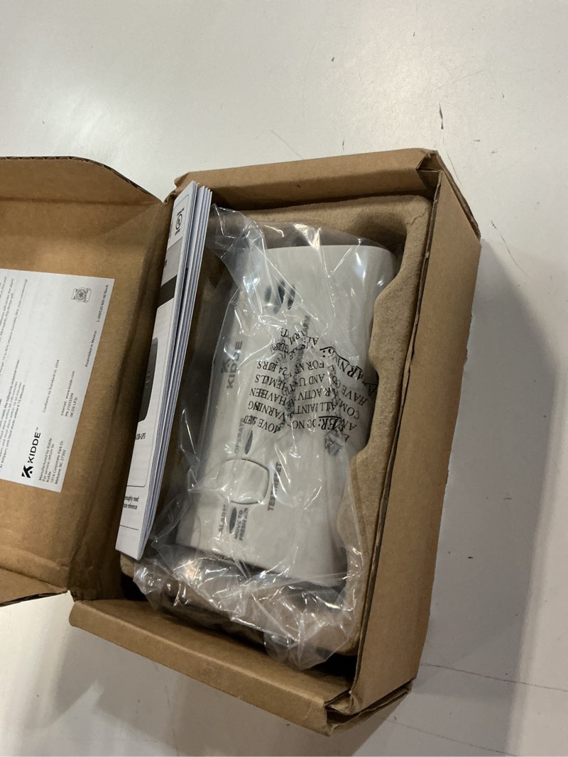 Condition photo showing New/Like New for kidde carbon monoxide detector, aa battery powered, portable for travel or home, 85 db alarm, led status indicators, 3rd edition 1 pack 3rd edition