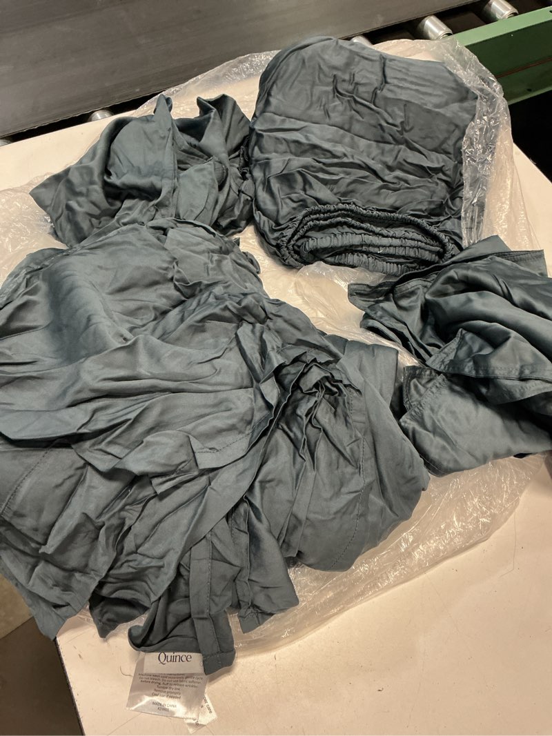 Condition photo showing As Is for quince organic brushed cotton sheet set of 7 king nightfall