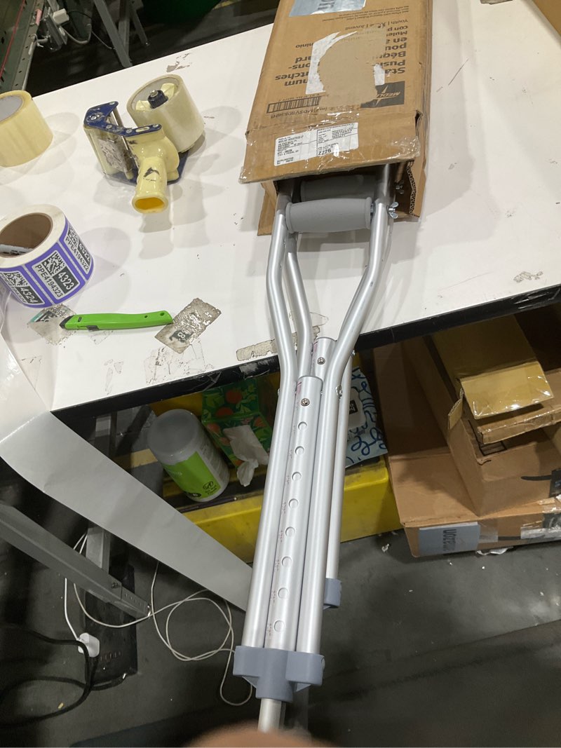 Condition photo showing Good Condition for medline youth aluminum guardian crutches for kids, adults & seniors 4’6”–5’2”tall, walking aid for reliable balance, comfortably holds up to 300 lbs. small, 4'6"-5'2"