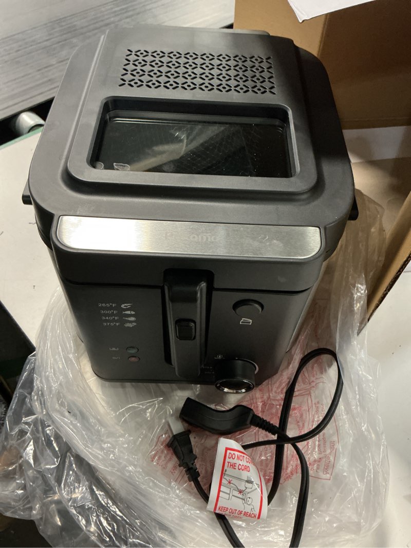Condition photo showing Good Condition for pukomc 2.5l electric deep fryer,adjustable temperature fryer pot with basket for home use,removable lid and non-stick inner pot easy to clean 2.5 liters