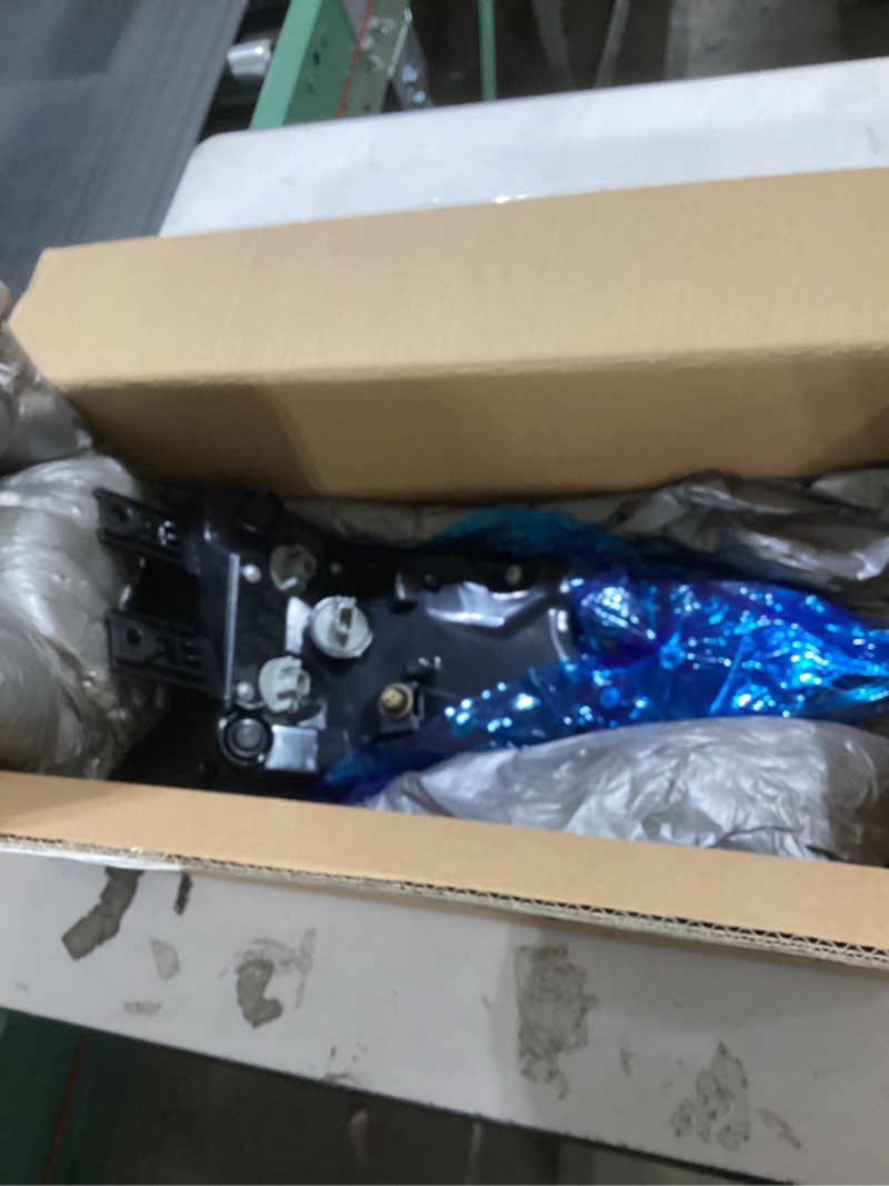 Condition photo showing New/Like New for Huray Outer Tail Light for Honda Odyssey 2018-2024 OE Rear Lamp Replacement (Passenger Side (Right))