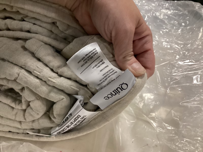 Condition photo showing New/Like New for european linen cotton stitch quilt, king/cal king, natural