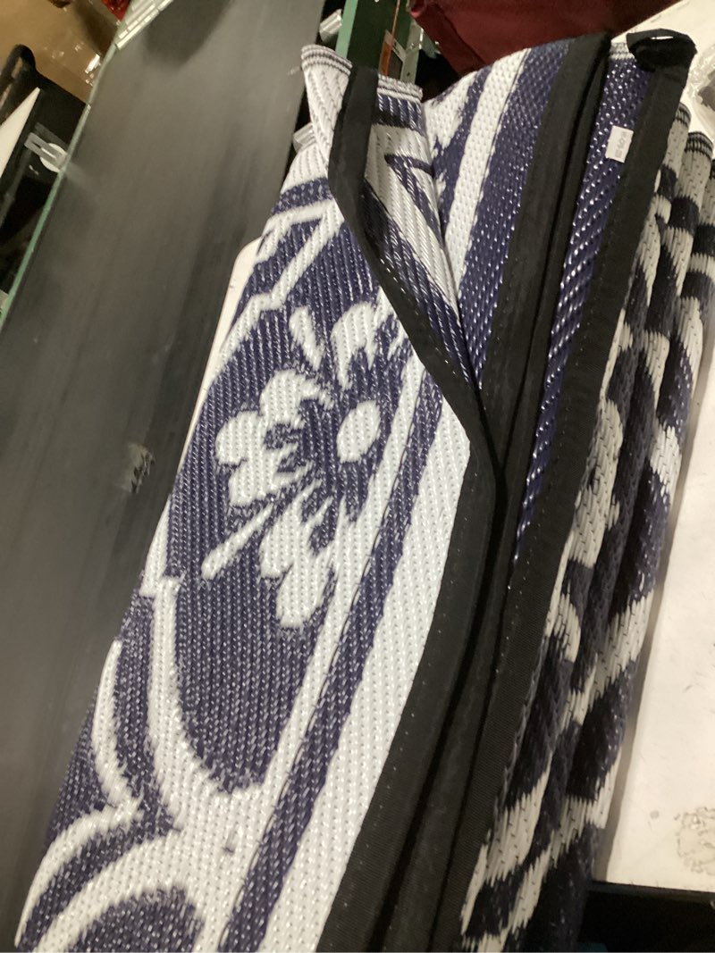 Condition photo showing Good Condition for olanly similar  to  waterproof outdoor rug 5x8 ft, outdoor plastic straw rug with flower pattern, reversible rv mat for patio, camping, balcony, deck, backyard, navy & white navy blue & white 5' x 8' (rectangular)