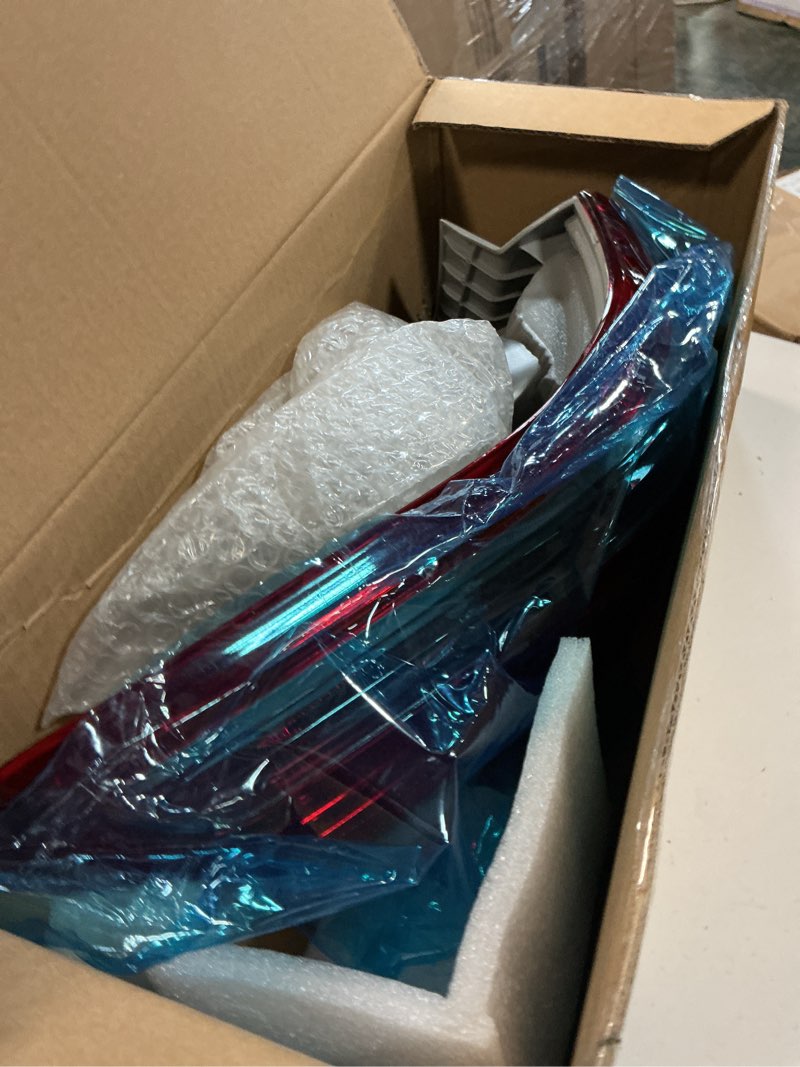 Condition photo showing Good Condition for silscvtt driver side tail light assembly replacement for 2007 2008 2009 toyota camry left rear brake tail lamp 8156133460 to2818131 left side