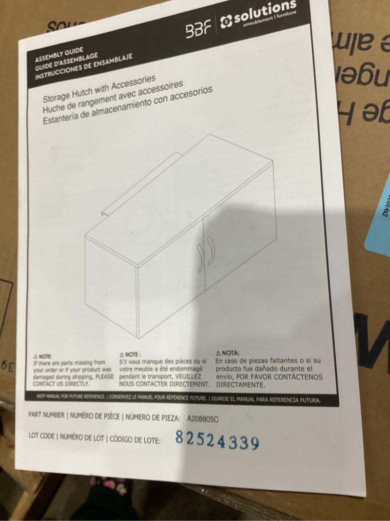  storage hutch with accessories