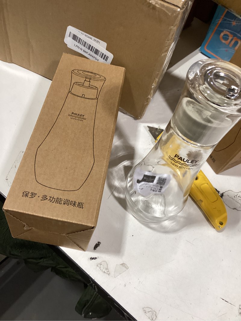 Condition photo showing Good Condition for Similar product not like stock photoYARRAMATE Olive Oil Dispenser, 2 in 1 Oil Sprayer for Cooking, 16oz/470ml Glass Oil Spray Bottle with Pourer, Food-grade Oil Dispenser and Oil Sprayer for Kitchen, Salad, Frying, BBQ (Black & Green) 07_2Pcs Black&Green