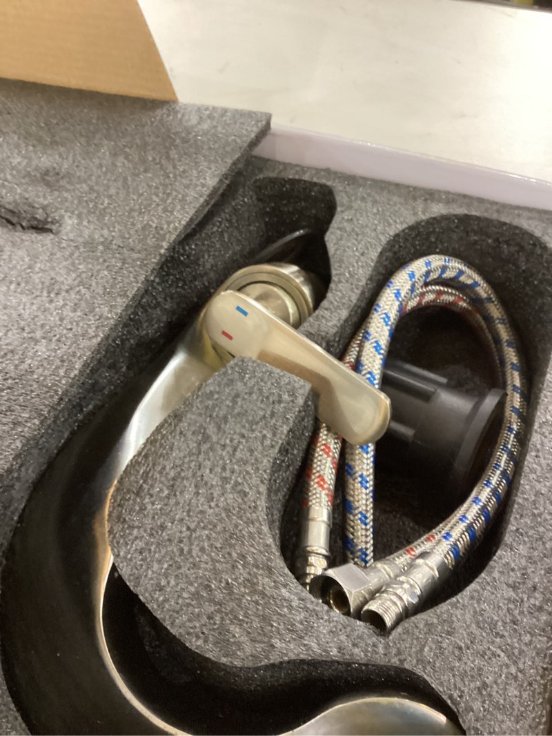 single hole faucet single-handle bathroom faucet