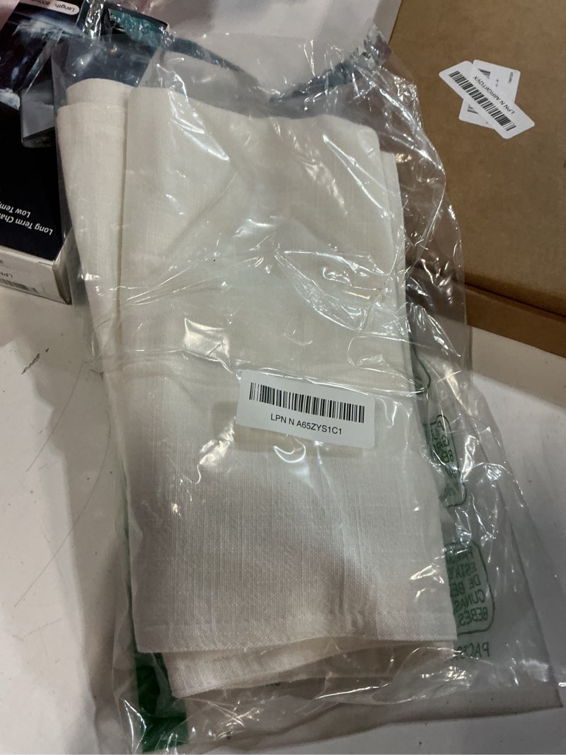 Condition photo showing New/Like New for Woaboy 20x20 Inch Set of 2 Decorative Linen Solid Throw Pillow Covers Boho Accent Farmhouse Pillowcases Modern Netural Home Decor for Couch Sofa Living Room Bed,Cream White Cream White 20" x 20" (Pack of 2)