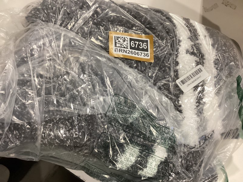 Condition photo showing Good Condition for purrugs bathroom rug non-slip machine washable 30" x 46", super absorbent and quick dry shaggy microfiber bath mat, extra soft and plush bath rug for bathtub, shower, and sink, charcoal charcoal 30" x 46"