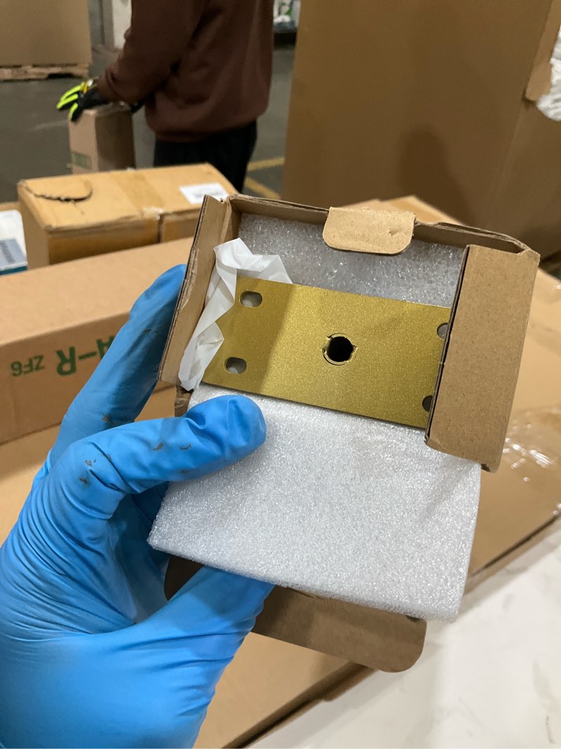 Condition photo showing Good Condition for 24 Inch Picture Light for Wall - Brass Battery Operated Wireless Wall Sconce with Remote & Timer for Artwork, Portrait, Photo & Frame Brass 1Pack - 24 in