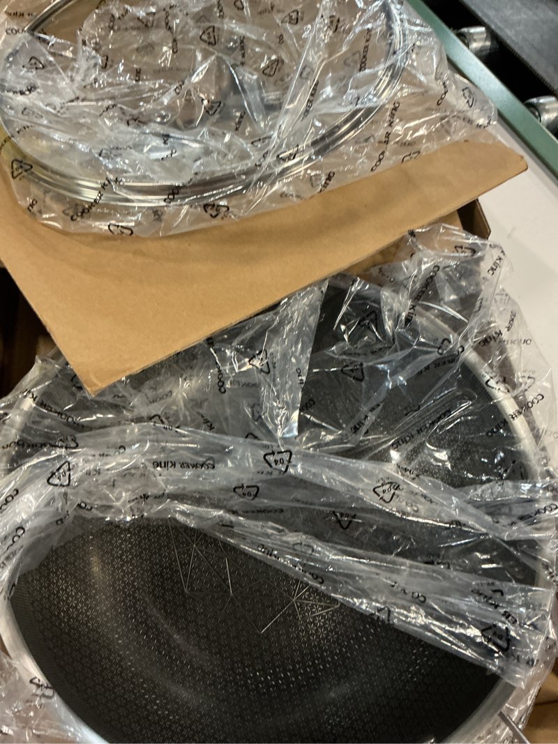 Condition photo showing Good Condition for cooker king 12-inch hybrid stainless steel wok with lid, nonstick stir fry pan & deep frying pan, tri-ply clad honeycomb everyday pan, induction ready, oven & dishwasher safe, pfoa free