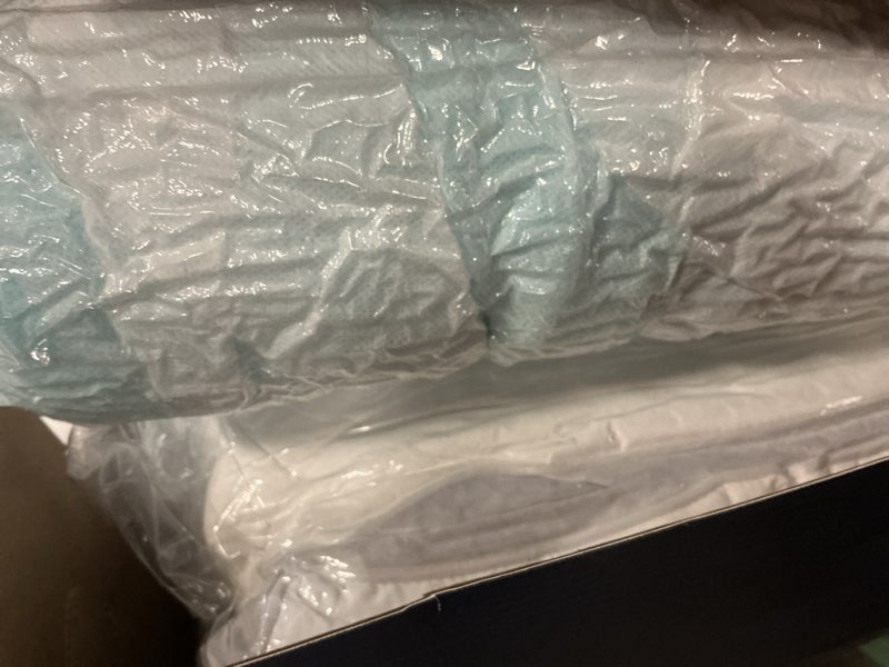 Condition photo showing New/Like New for bedelite full mattress topper dual layer 4 inch memory foam mattress topper, 2 inch pilow top mattress pad and 2 inch premium gel foam mattress, with stretchable pockets up to 6"-24" white-blue full