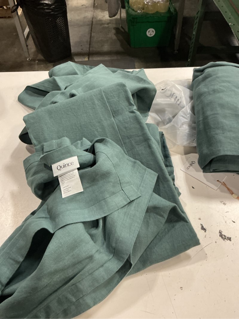 Condition photo showing Good Condition for quince queen european linen fitted sheet set ocean
