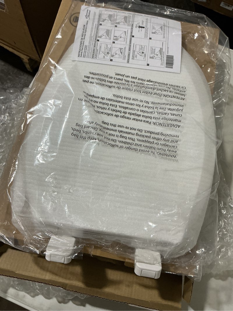 Condition photo showing Good Condition for american standard 5503a00b.020 transitional slow-close elongated front toilet seat, white