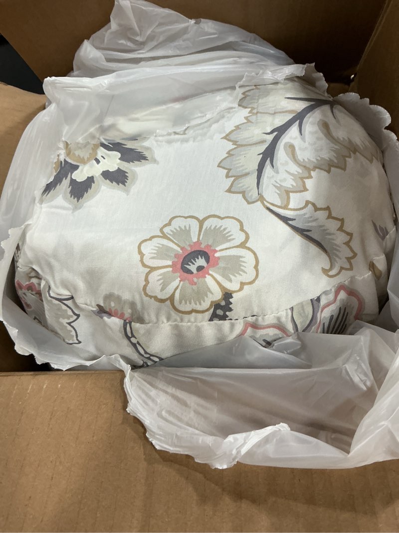 Condition photo showing Good Condition for levtex home ophelia blush reversible full/queen comforter set (90x94in) with 2 pillowcases (26x20in) - floral bedding - blush, grey - rayon full/queen size comforter set - soft, pre-washed comforter - full/queen blush