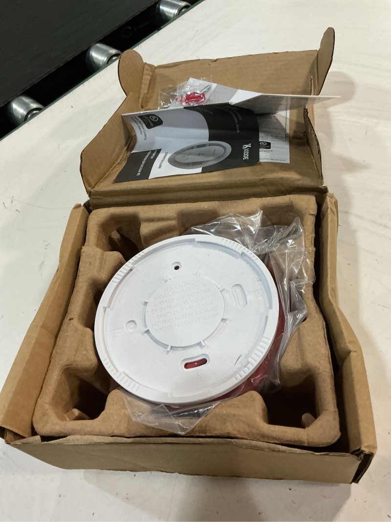 Condition photo showing Good Condition for kidde smoke and carbon monoxide detector, aa battery powered with led status lights, 85 db alarm, 5 inches, 30cudr, 1 pack 1 pack 10th edition