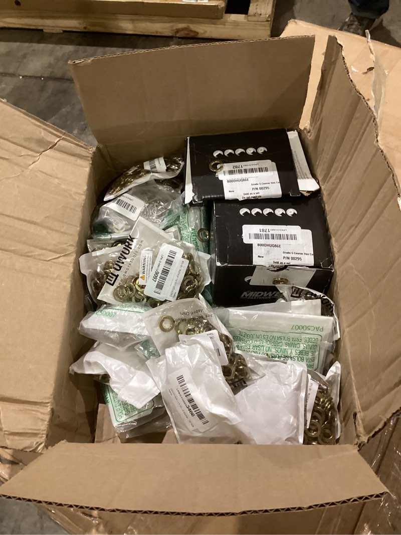 Condition photo showing Good Condition for 014973246877 grade 5 coarse hex cap screws, 3/8-16 x 1-1/4-inch, 100-piece