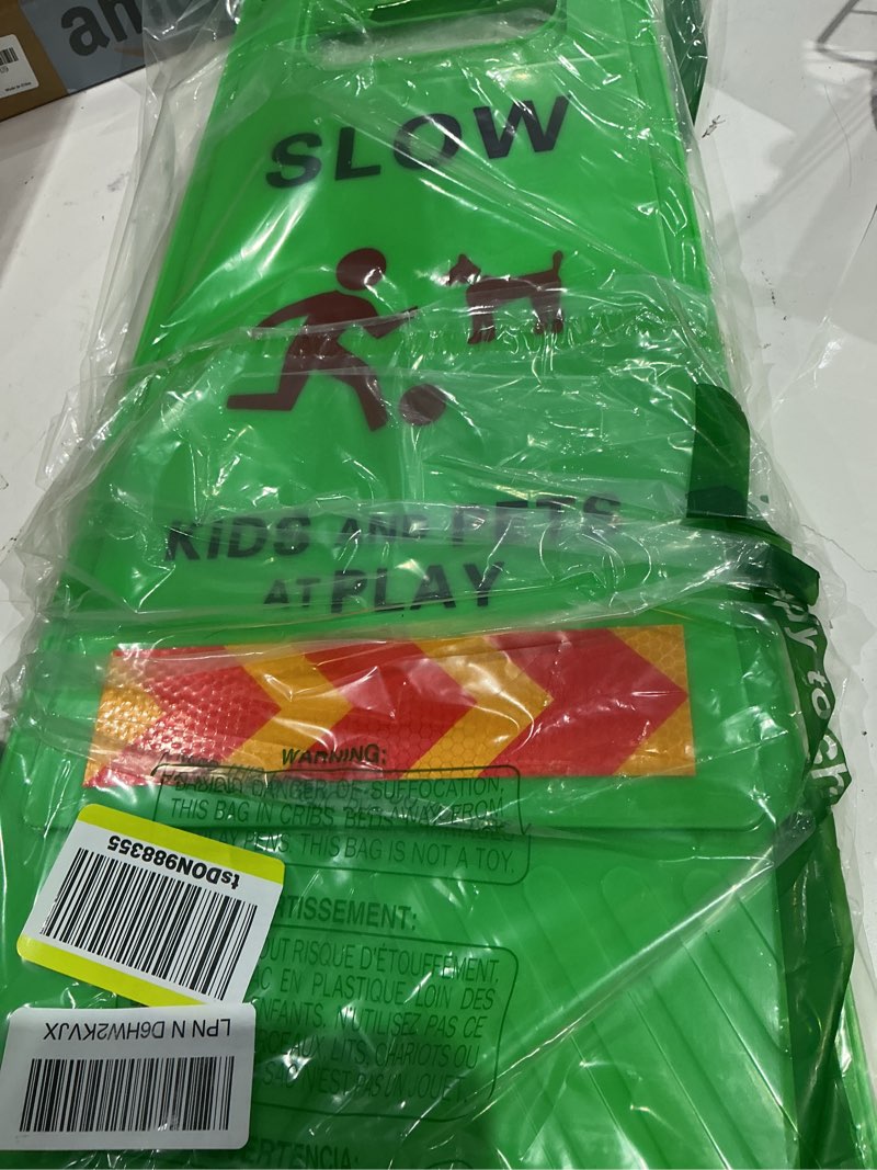 Condition photo showing New/Like New for slow kids and pets at play sign,16.9 inch height,children and pets at play yard sign a-shaped frame design green(1 pack)
