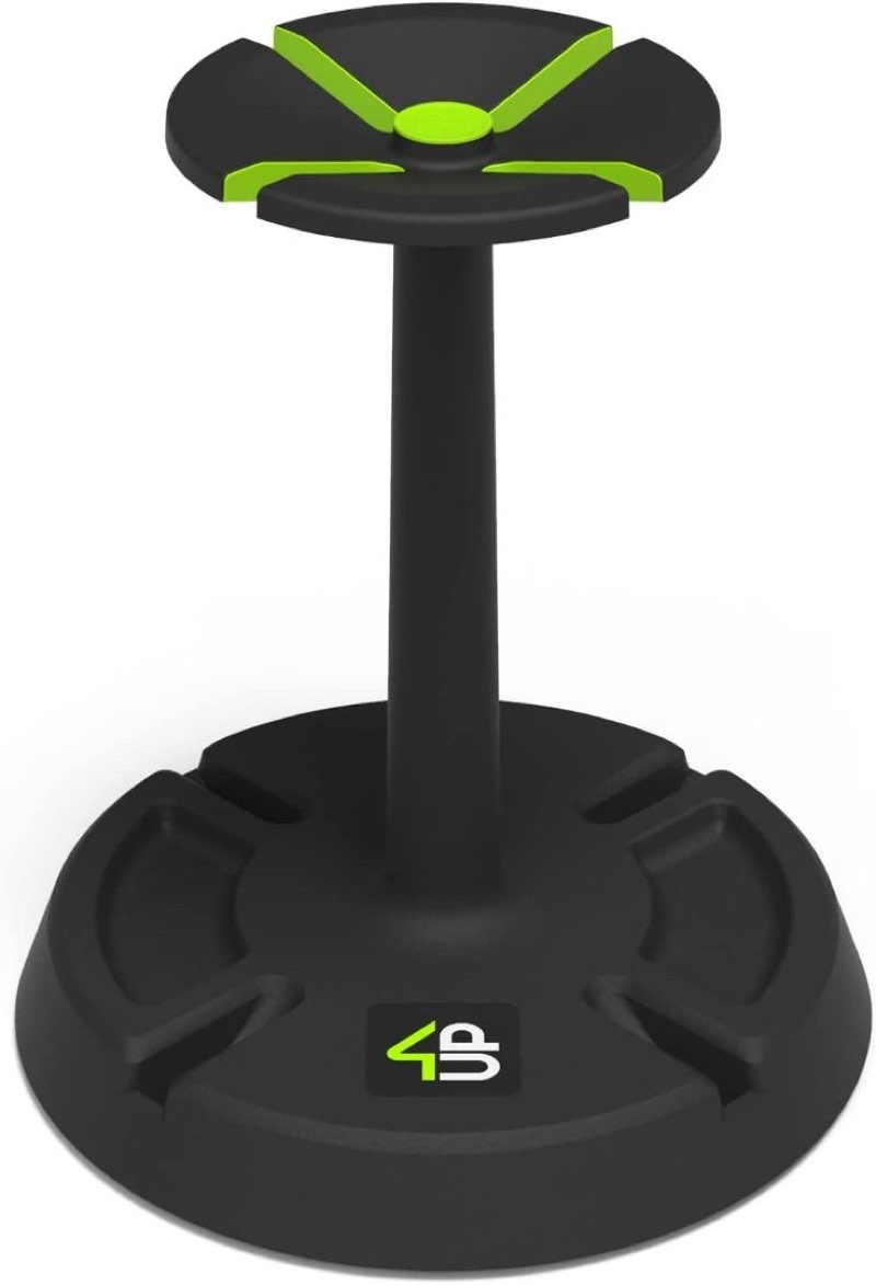 Rotating skateboard stand