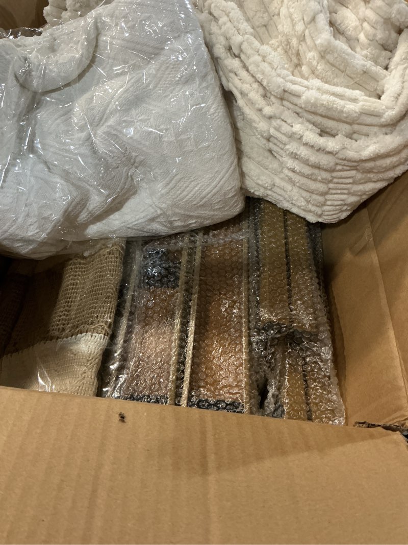 Condition photo showing Good Condition for novabright picnic kit folding picnic table extra large outdoor boho blanket beige table runner floor pillow covers woven cotton oversize washable for camp wedding (cream white,pillow covers,10 pcs) cream white pillow covers 10