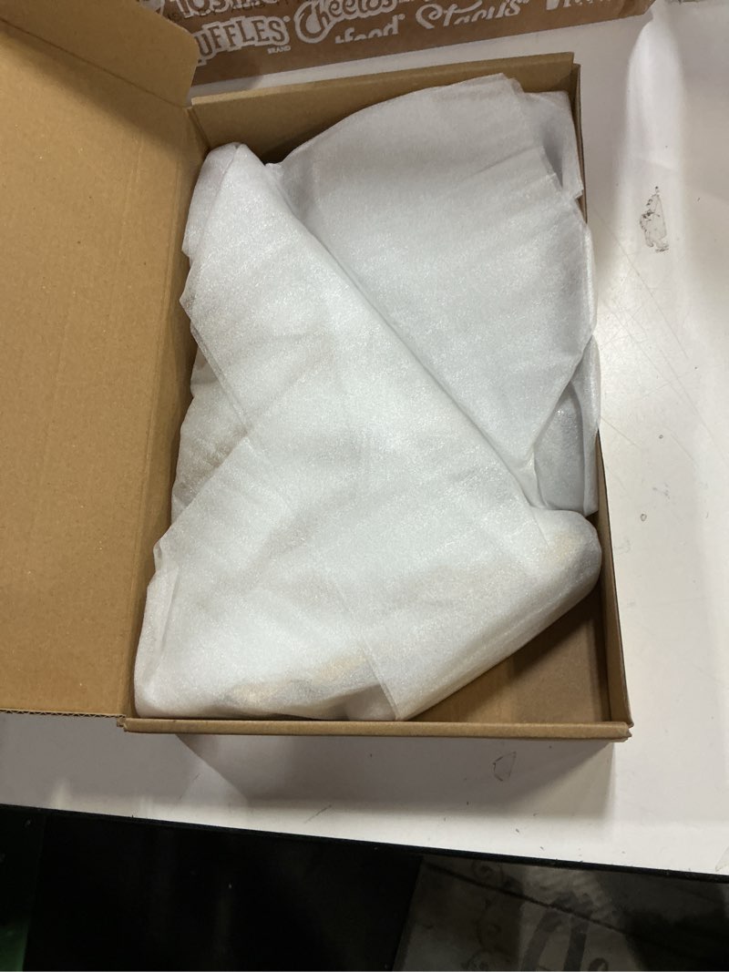 Condition photo showing New/Like New for RM ROOMERS Christmas Tree Figurines Wood, Set of 2 White & Gold Christmas Trees - Modern Tabletop Trees Desk Centerpieces for Xmas Decor, Mantel, Indoor, Holiday Decrations, Mini Xmas Village White and Gold 2-Piece Set