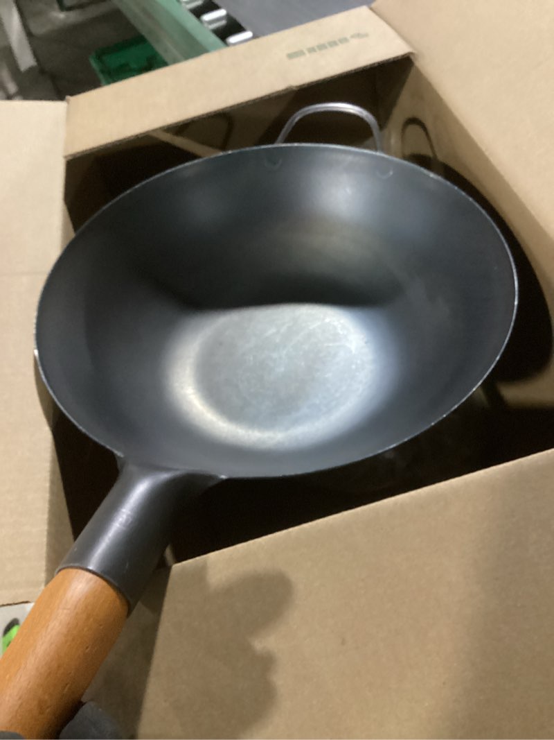 Condition photo showing Good Condition for YOSUKATA 11.8" Carbon Steel Wok Pan – Pre-Seasoned Flat Bottom Pow Wok for Stir Fry, BBQ, Grill & Camping – Traditional Japanese Chinese Cookware – Compatible with Induction, Electric, Gas, Open Fire