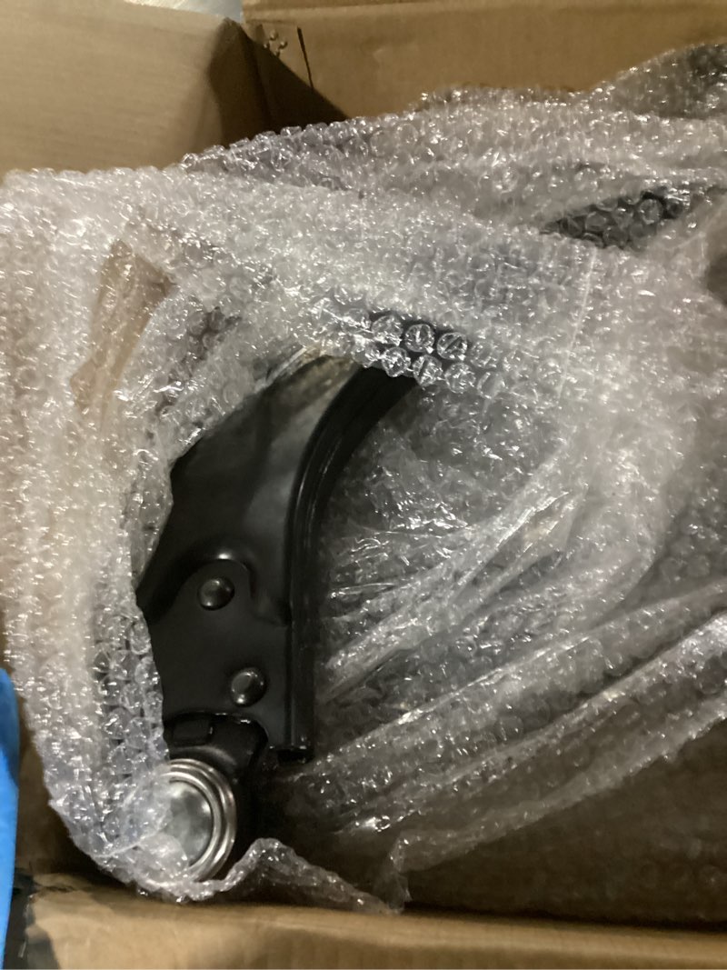 Condition photo showing Good Condition for [2pcs] k620598 k620599 front lower suspension control arm and ball joint assembly compatible with volvo c30 / c70 / s40 / v50 2006-2013