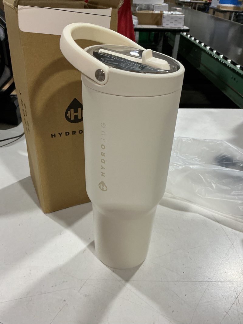 Condition photo showing Good Condition for hydrojug sport 32 oz insulated stainless steel water bottle, cream cream 32 ounces