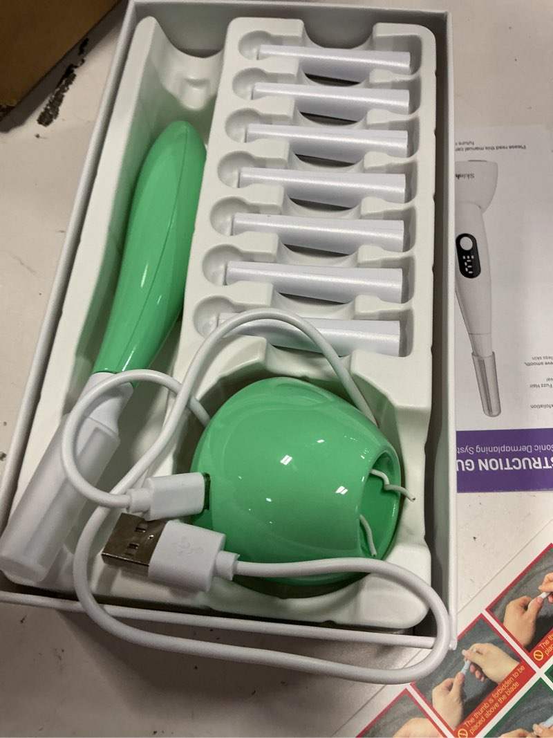 Condition photo showing Good Condition for sonic dermaplane razor for women face,women’s facial exfoliation & peach fuzz hair removal system,anti-aging–3 speeds–8 dermaplaning blades–rechargeable,sonic dermaplaning tool green