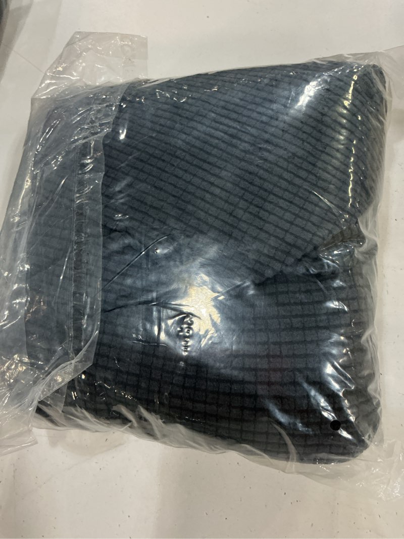 Condition photo showing New/Like New for hyha waterproof couch cushion covers for pets, non slip sofa seat cover | stretch jacquard fabric, elastic bottom, non slip fit, waterproof protection, pet hair protection (1 chaise+2 seater)