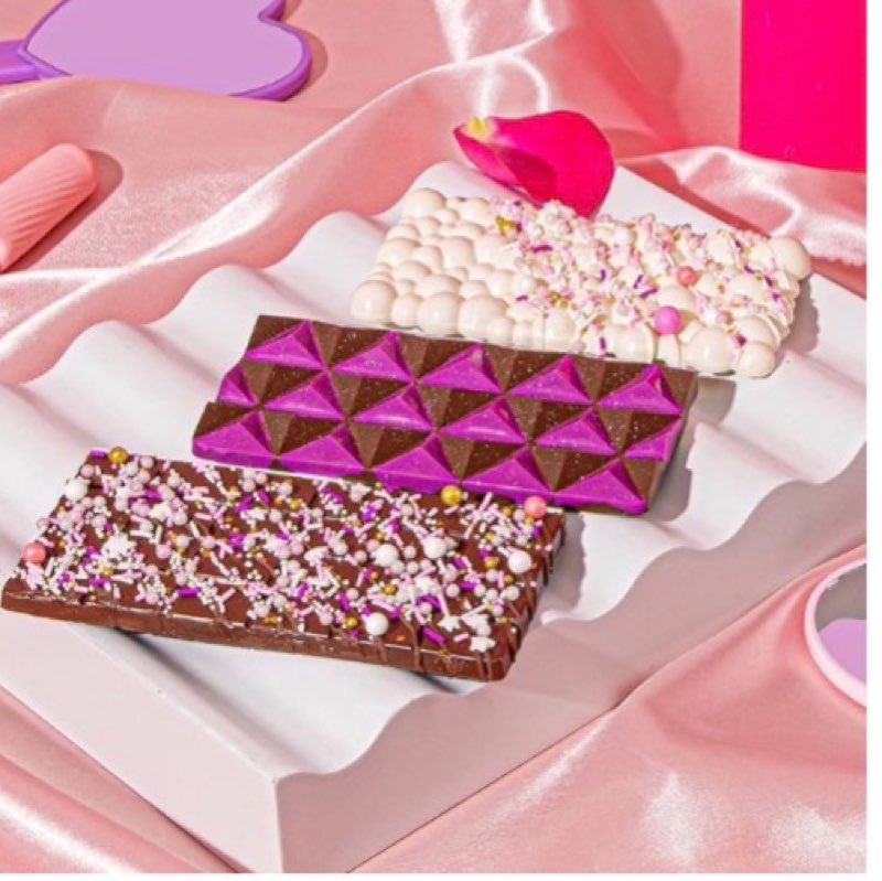 fancy sprinkles adele candy bar mold, 3 cavities reusable silicone traditional cut, for baking, melting chocolate, & dessert decorating (10 ¾” w x ½” h x 6 ½”)