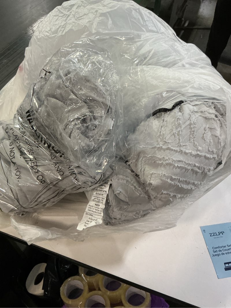 Condition photo showing Good Condition for Zzlpp Full Comforter Set 7 Pieces, Light Grey Tufted Bed in a Bag with Comforter and Sheets, All Season Boho Bedding Sets with Comforter, 2 Pillow Shams, 2 Pillowcases, 1 Flat Sheet, 1 Fitted Sheet Light Grey Full