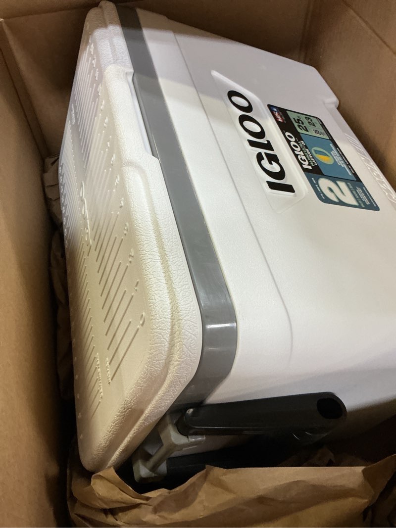 Condition photo showing Good Condition for igloo coolers marine series, insulated portable hard side cooler ice chest, great for fishing, camping, boating, & more