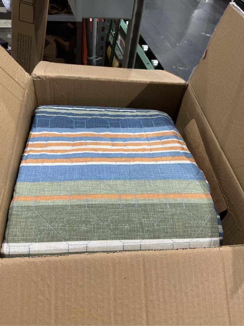 Condition photo showing Good Condition for eddie bauer - full/queen quilt set, reversible cotton bedding with matching shams, home decor for all seasons (yakima green, full/queen)