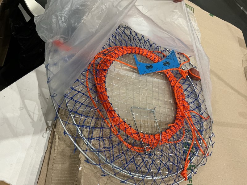 Condition photo showing Good Condition for palmyth wire grid bottom crab nets two ring crab kit with harness and bait clip 24” x 20” x 12”