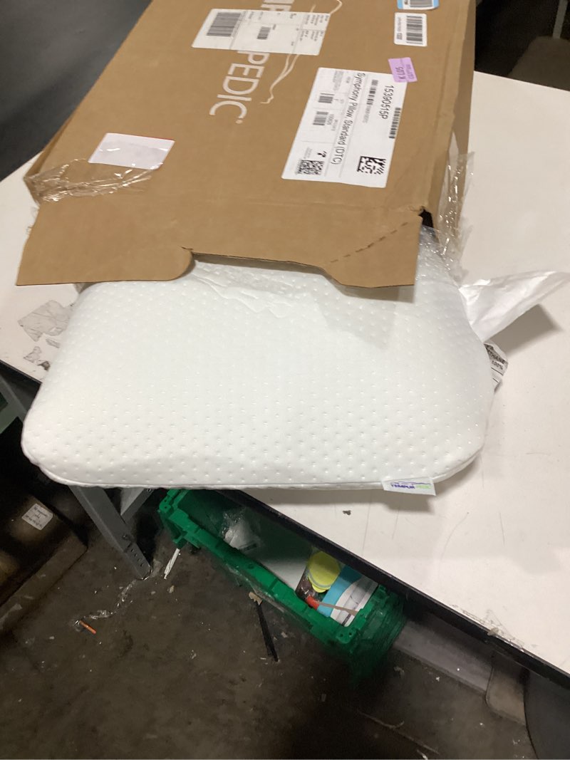 Condition photo showing New/Like New for tempur-pedic tempur-cloud pillow for sleeping, standard, white