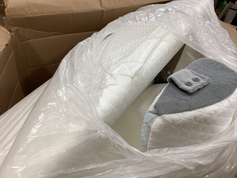 Condition photo showing Good Condition for ahpmeoa 3pcs wedge pillow set for after surgery, back pillow for bed sitting up, 10-in-1 foam wedge pillow for acid reflux & back pain relief, post surgery pillow for gerd & snoring, white white 3pcs