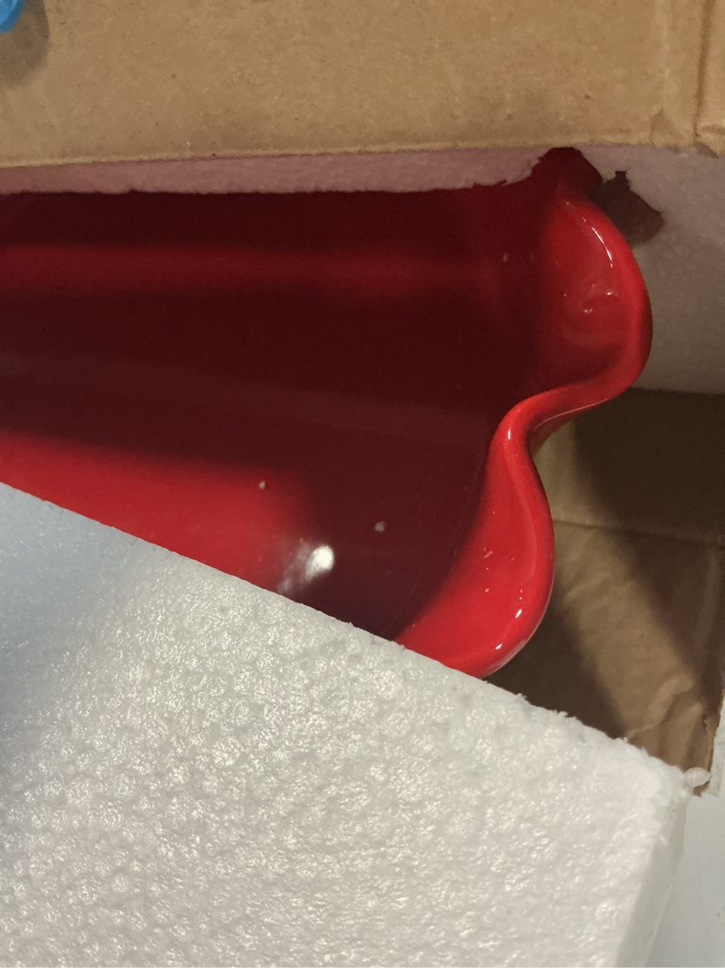 Condition photo showing Good Condition for Sweejar Ceramic 11.5 Inches Pie Pan for Baking, Deep and Fluted Porcelain Round Pie Dish, Non-Stick Pie Plate for Pumpkin Pie, Apple Pie, Pie Pots with Morden Farmhouse Design(Red) Red 11.5 Inch