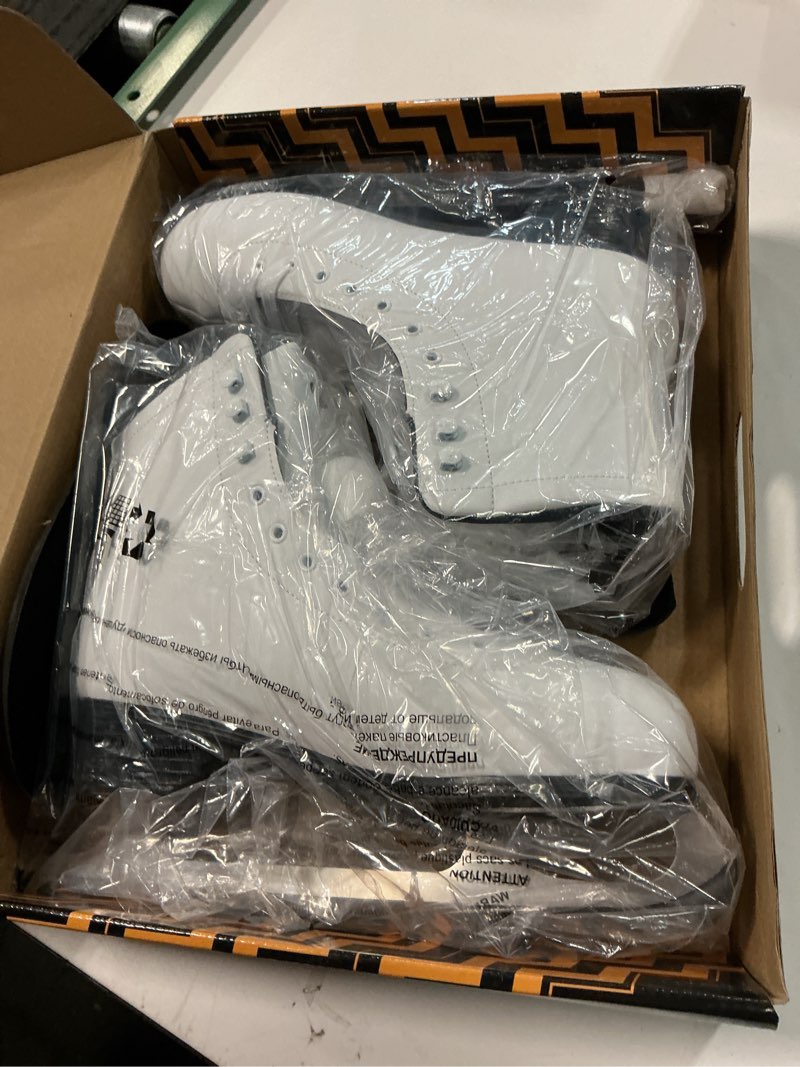 Condition photo showing Good Condition for MammyGol Womens/Misses/Girls Lace up Light Support Ice Figure Skates Women Size 6 7 8 9 10 11 12 White Women 6 / Men 5