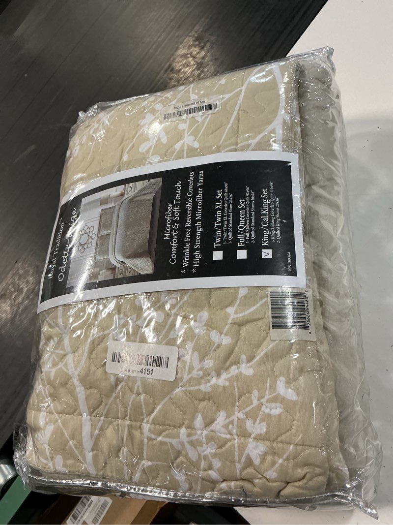 Condition photo showing New/Like New for sanracie oversized queen quilt bedspread set 102"*118", 100% cotton coverlet queen size wheat colored super soft and cozy extra large cloud leaves quilting bed quilts for all season wheat leaves oversized queen(102"x118")