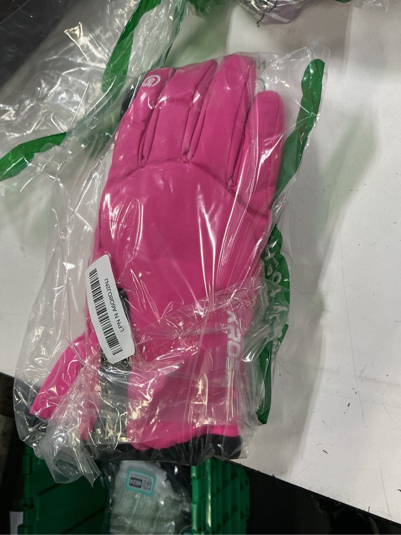Condition photo showing Good Condition for krosa 5-Layer Winter Gloves for Men & Women Made with 3M Thinsulate, -10? Waterproof Work Gloves for Cold Weather, Snow Ski Gloves with 10 Touchscreen Fingers Rose Pink Medium