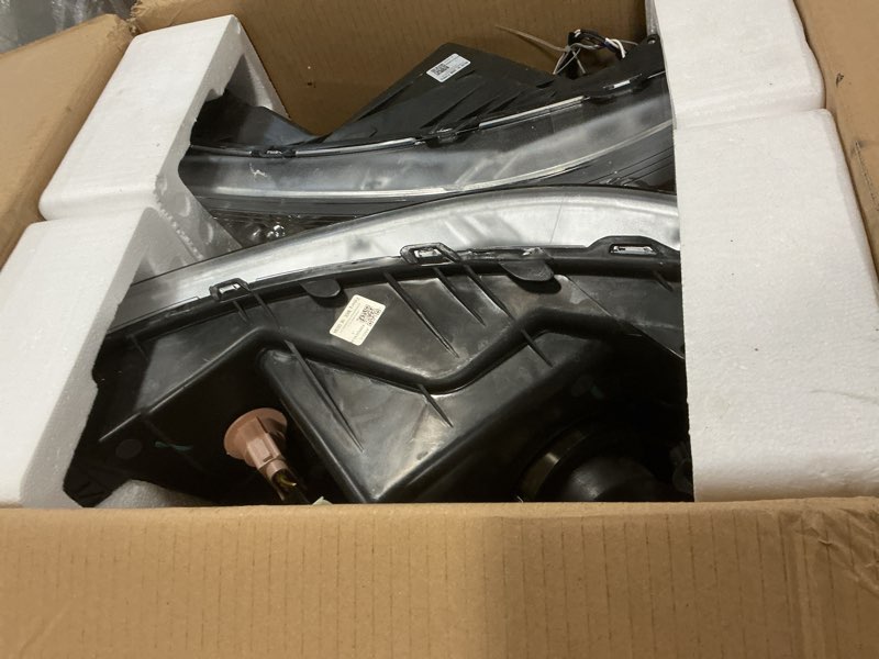 Condition photo showing Good Condition for AUTOSAVER88 LED DRL Headlights Assembly Compatible with 2004-2008 04-08 FORD F150 Headlamp Replacement Pair Chrome Housing (NOT Compatible with 2004 F150 Heritage/Flareside Beds Models) B Chrome Housing Amber Reflector Clear Lens LED Upgrade