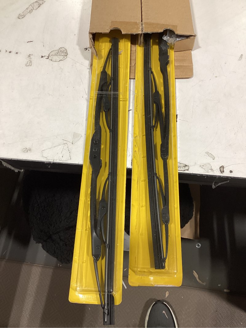 Condition photo showing Good Condition for rain-x 820147 weatherbeater wiper blades, 26" and 16" windshield wipers (pack of 2), automotive replacement windshield wiper blades that meet or exceed oem quality and durability standards