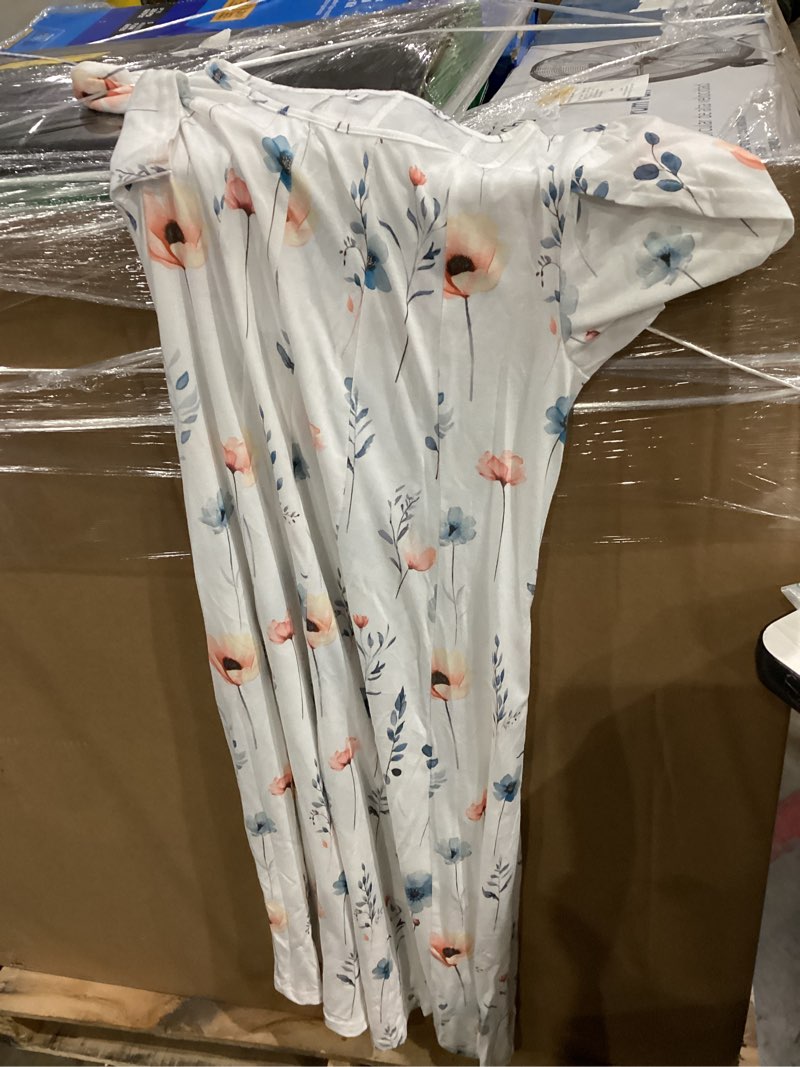 Condition photo showing Good Condition for womens floral dress