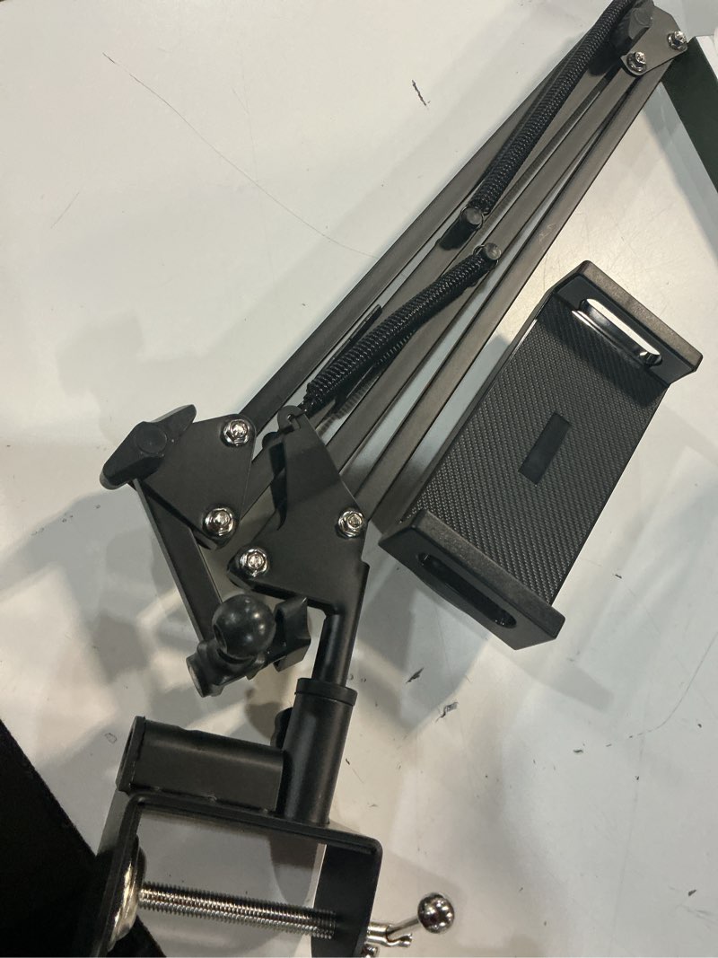 https://lotting-media.assets.bidfta.com/lotting_1660c033-ae30-4a3d-8704-2d6967f051e9