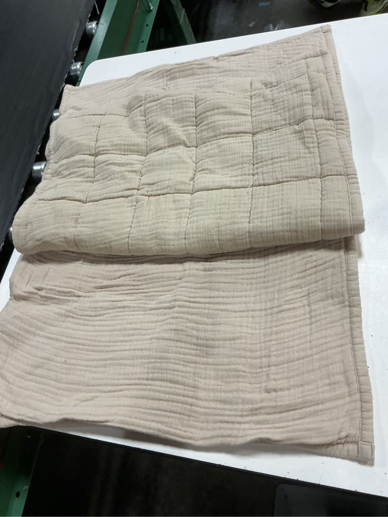 Condition photo showing Good Condition for quince organic cotton gauze box quilt sham  20x26