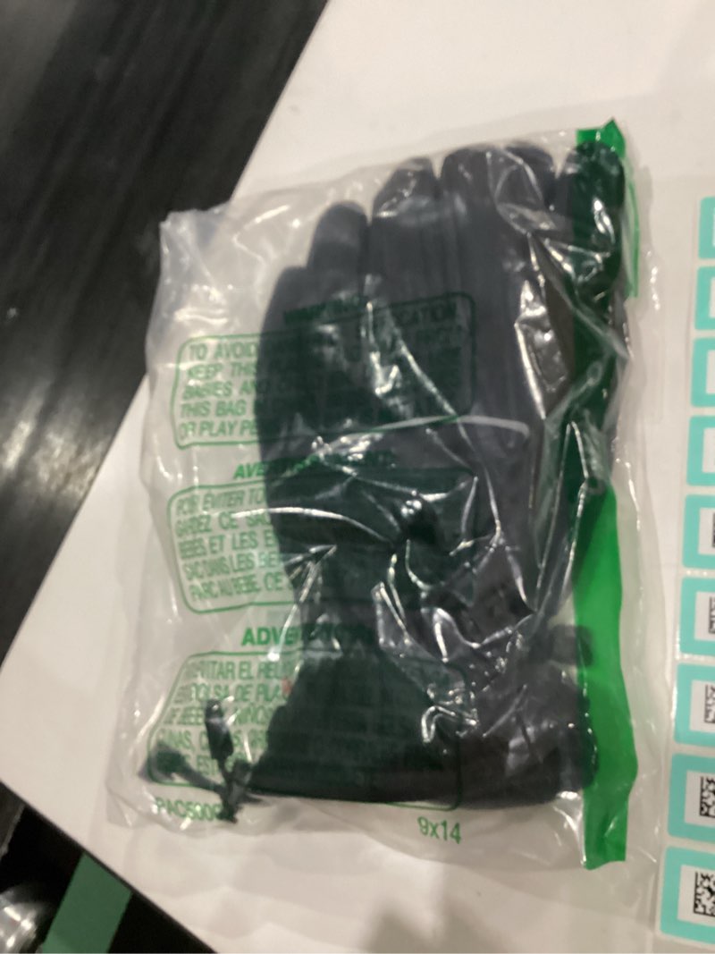 Condition photo showing Good Condition for Winter Gloves Men Women Made with 3M Insulation & Plush Lining, -15°F Windproof & Water-Resistant Snow Gloves for Cold Weather, Ski Glove with Reflective Strips & Touchscreen Fingers for Running Black Medium